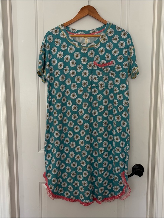 Matilda Jane Other - Matilda Jane Enchanted Cora daisy print sleep shirt nightgown small soft floral